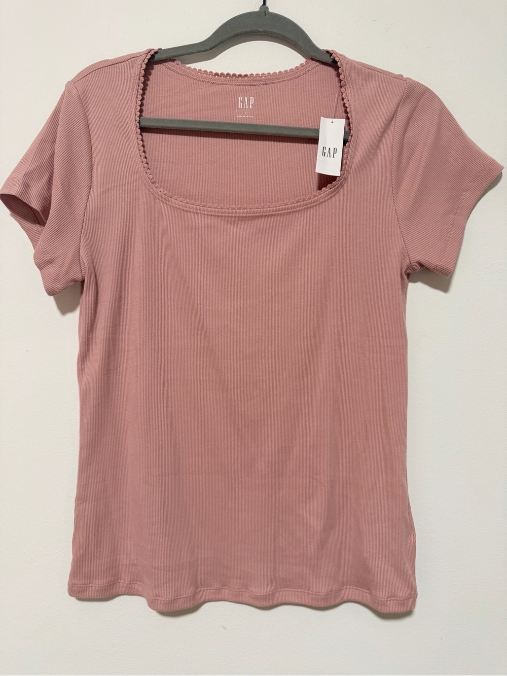GAP Women's Short-Sleeve Ribbed Scoop Top - Rose